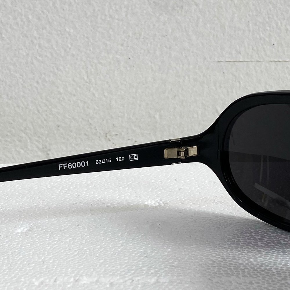 GIANFRANCO FERRE SUNGLASSES Y2K - Picture 14 of 15